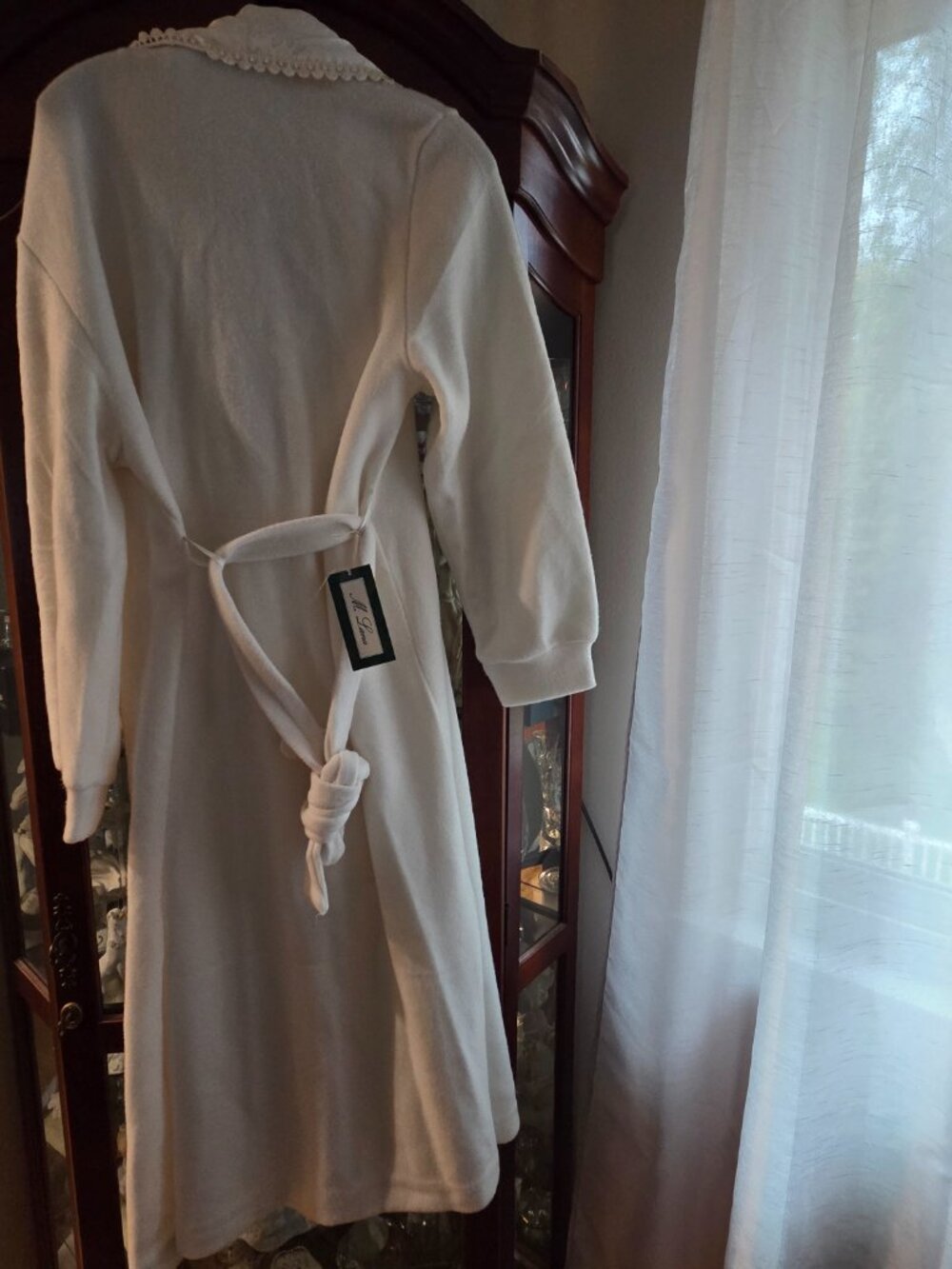 NWT Vintage Vilfram Creations for M. Lana White Fleece Robe - Picture 6 of 8